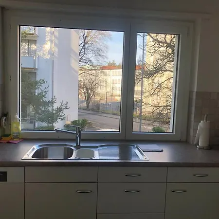 Cozy And Sunny 2br Flat In The Centre - Sky10 Zurich